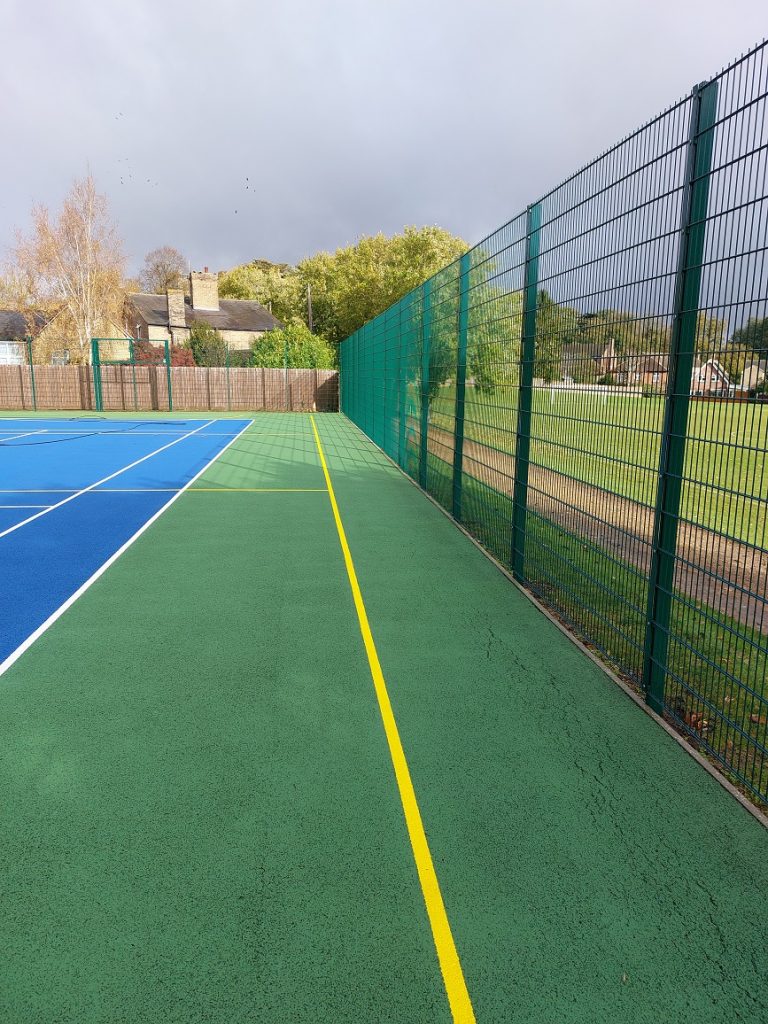 photo of twin wire fencing 